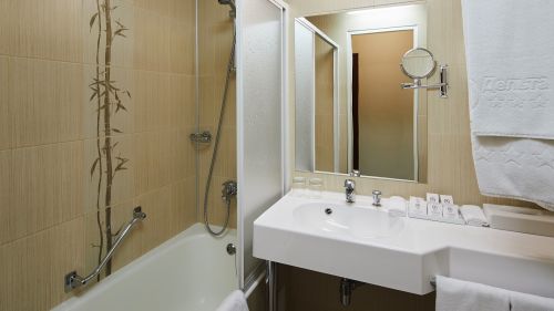Первый класс двухместный с двумя кроватями
