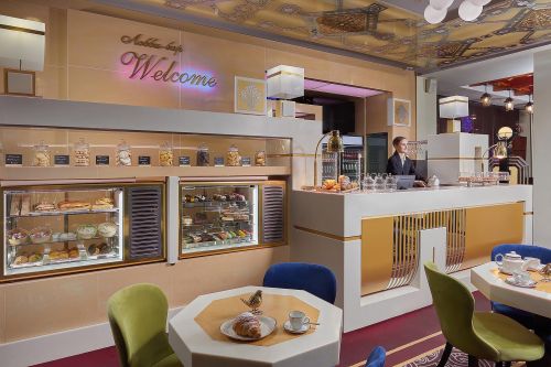 Welcome Lobby Bar