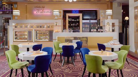 Lobby bars 24/7